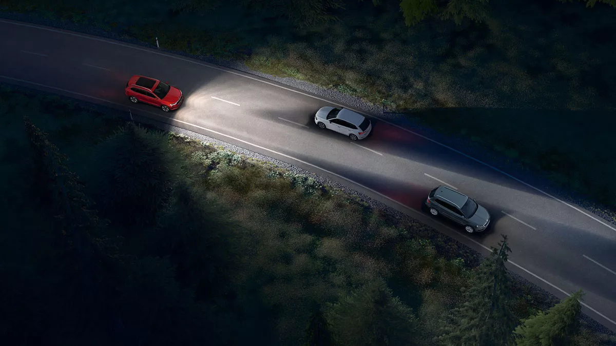 Hệ thống đèn pha trước thích ứng AFS