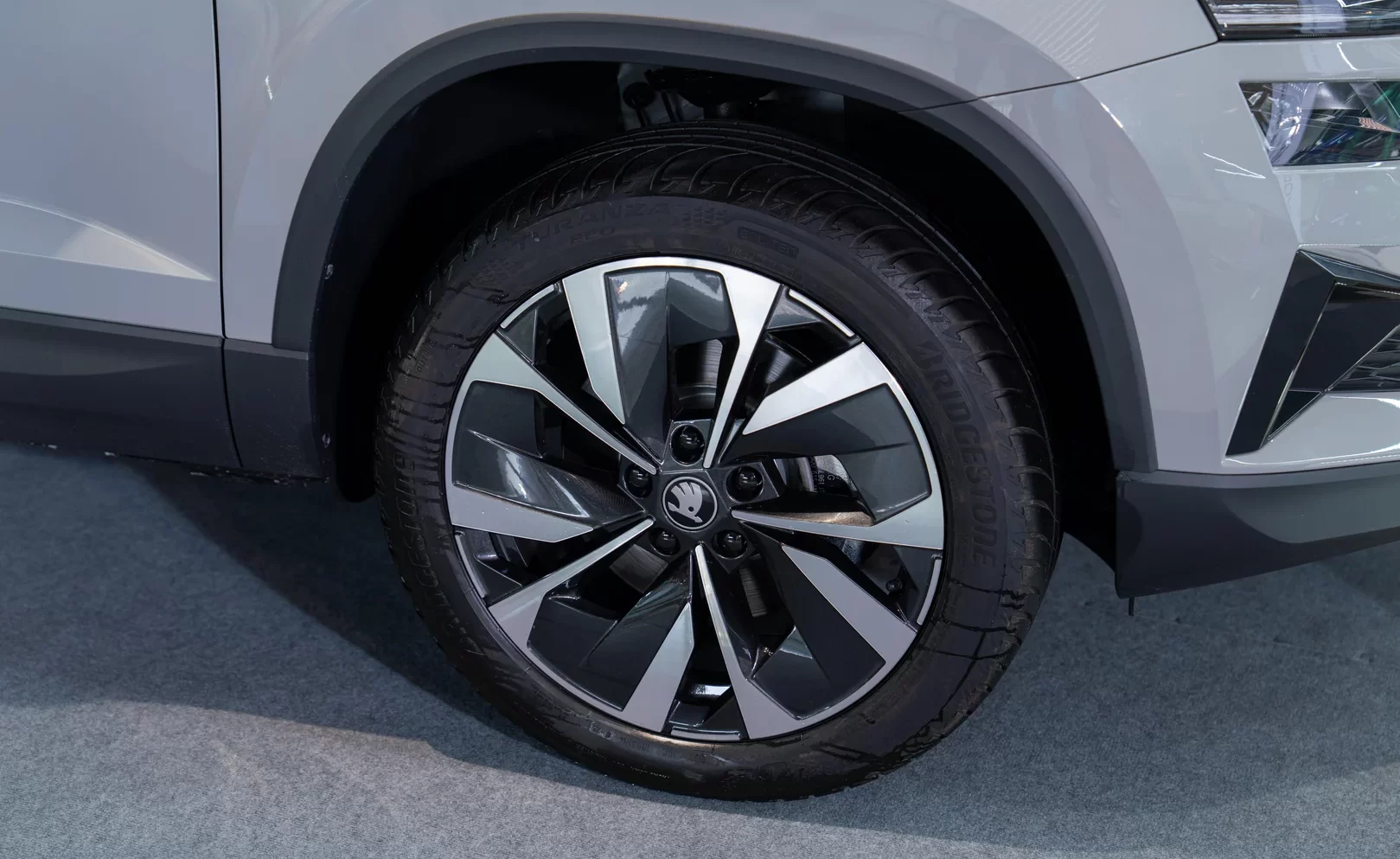 Mâm xe Miran 18 inch thanh lịch