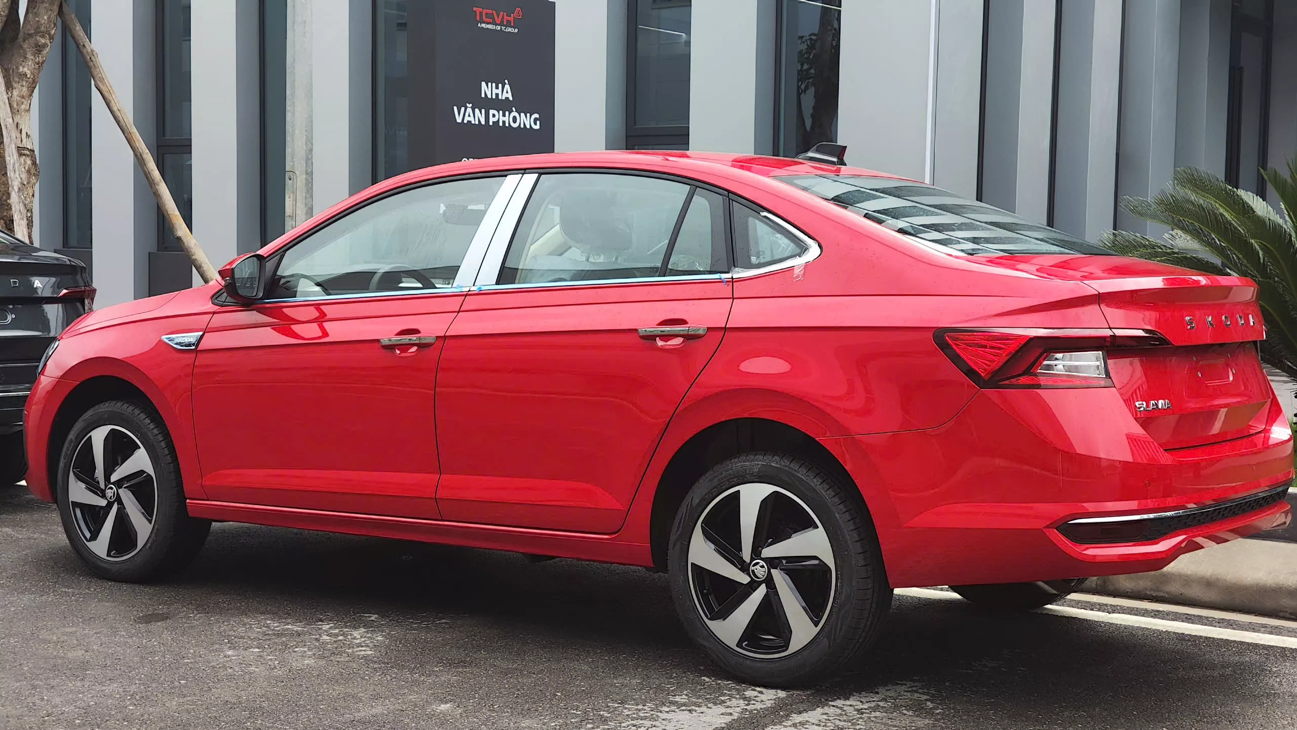 Các chi tiết mạ chrome sang trọng